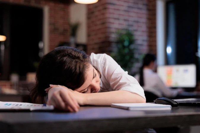 Are You Exhausted? Here Are 6 Signs to Watch for